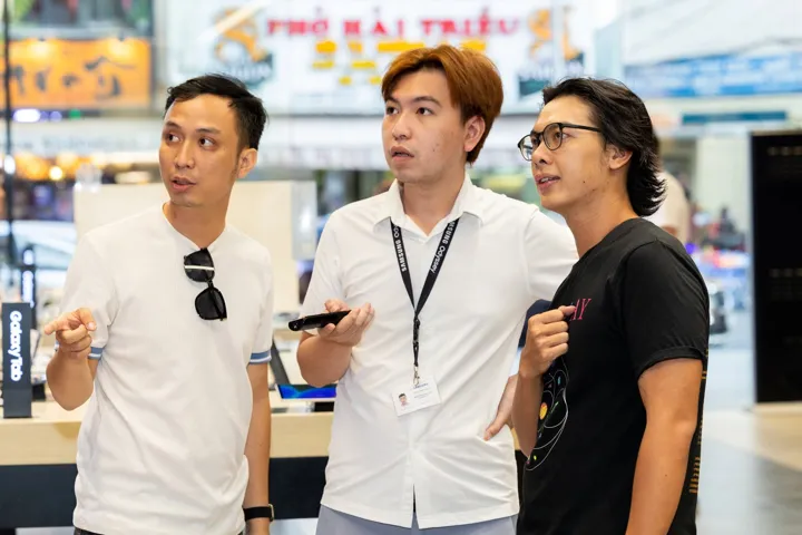 “LẮNG NGHE” MÀU SẮC TRONG ĐIỆN ẢNH — khoảnh khắc tại Final Cut Lab